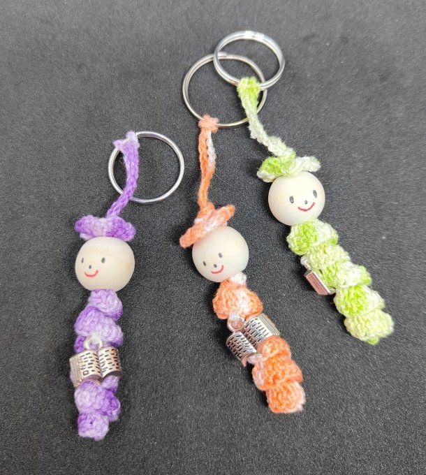 porte-clé mini chenille